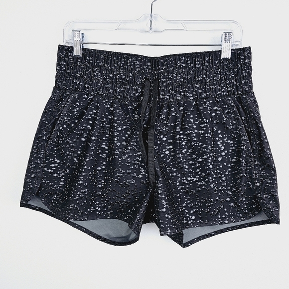 Zyia Active Black Bubbles Hi-Rise Bomber Shorts NWT, size Medium - Picture 2 of 11